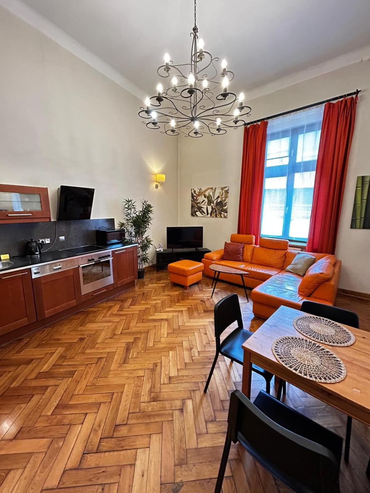 Golden Apartments With Lift - Old Town Краков Экстерьер фото